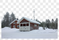 芬兰洛瓦涅米森林中的雪屋图片
