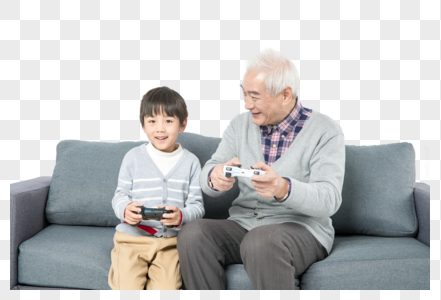 爷孙俩在打游戏图片