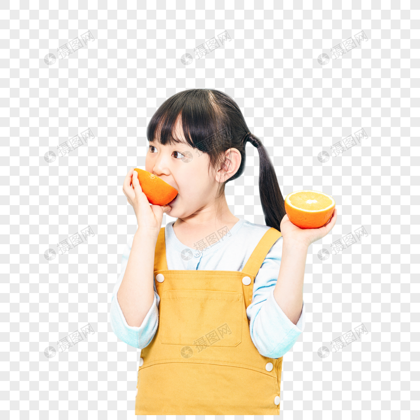 小女孩吃橙子