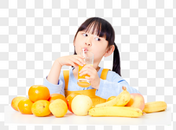 小女孩喝橙汁图片