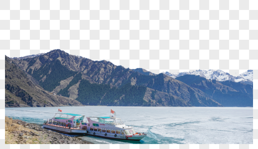 新疆天山天池游船高清图片