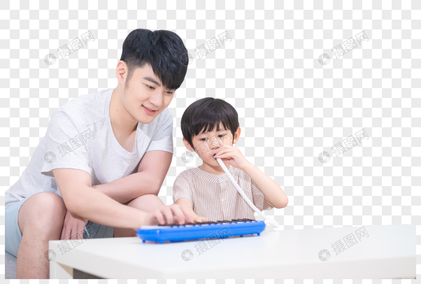 家庭生活父亲陪伴孩子玩耍图片