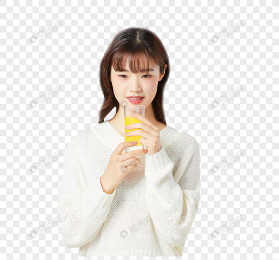 可爱女性喝果汁图片