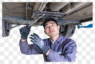 男子汽车修理底盘修理服务员图片