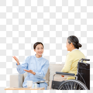 护工陪伴坐在轮椅上的老奶奶图片