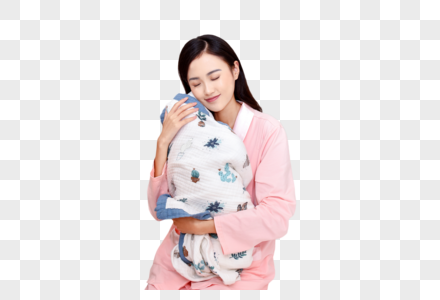 母亲闭眼抱着新生婴儿图片