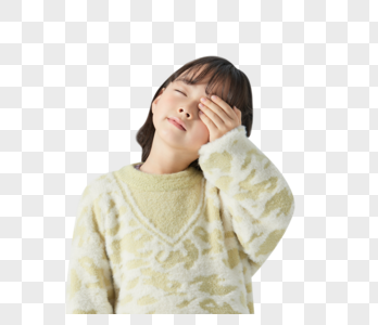 小女孩害羞挡脸图片素材