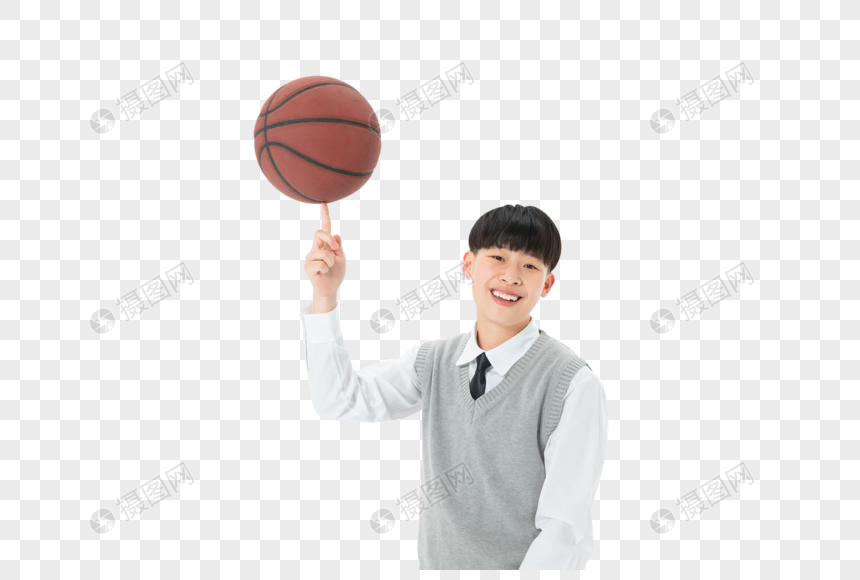 初中生男孩抱着篮球图片