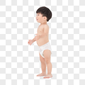 幼儿穿纸尿裤学习走路高清图片