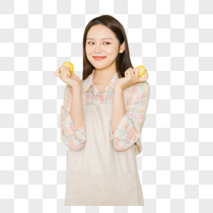 厨房切柠檬的居家女孩图片