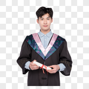 校园背靠背穿着学士服拿毕业证书的学生素材
