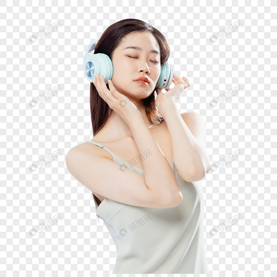 头戴耳机听音乐的夏季清凉美女图片