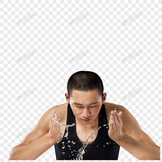 洗脸的年轻男性图片
