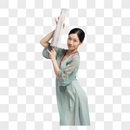古典东方女性手拿油纸伞图片