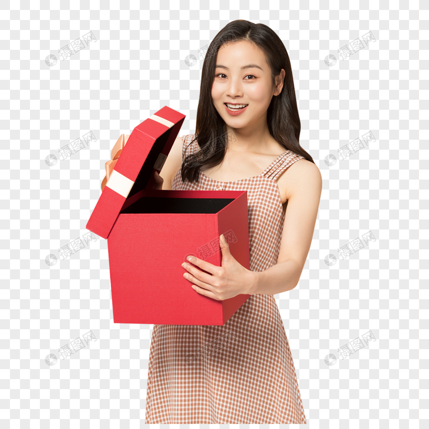 年轻女性抱着礼盒图片