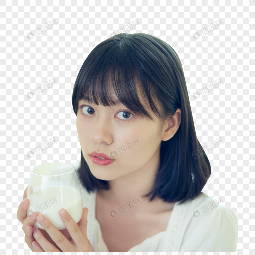 日系美女居家喝牛奶图片