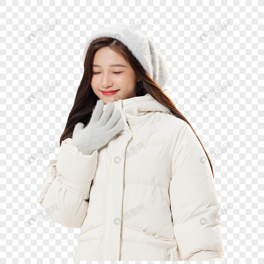 享受雪景的甜美女孩图片