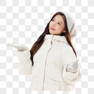 冬日享受雪景的甜美女孩图片