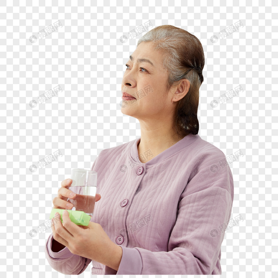 生病的老人喝水吃药图片