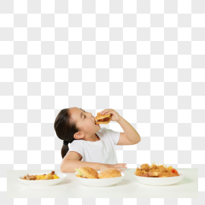 小女孩开心吃汉堡图片