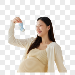 孕妇妈妈手拿宝宝袜子图片