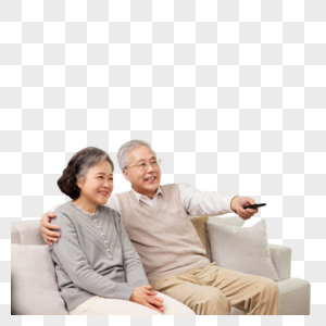 老年人在家使用遥控器操控电视图片