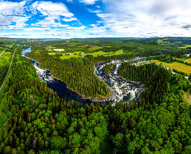 卡姆特兰西部的里斯塔法莱特瀑布被列为瑞典最美丽的瀑布之图片