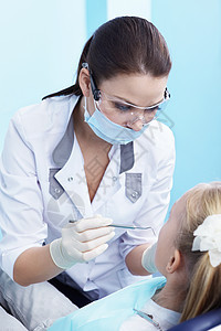 牙医牙科检查个孩子图片