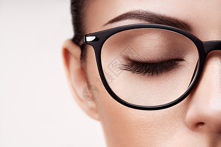 戴眼镜的长睫毛的女性眼睛戴眼镜的模特视力矫正视力差眼镜架化妆,化妆品,美容,图片