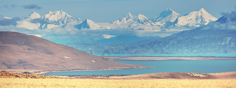 巴塔哥尼亚美丽的山脉景观南美洲阿根廷的山湖图片