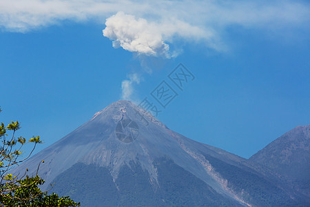 中美洲危地马拉美丽的火山景观图片