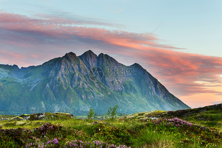 挪威北部风景如画的风景高清图片下载-正版图片300004512-摄图网
