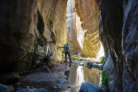 VIP通道阿瓦卡斯峡谷的游客塞浦路斯帕福斯区塞浦路斯索恩著名的小峡谷背景
