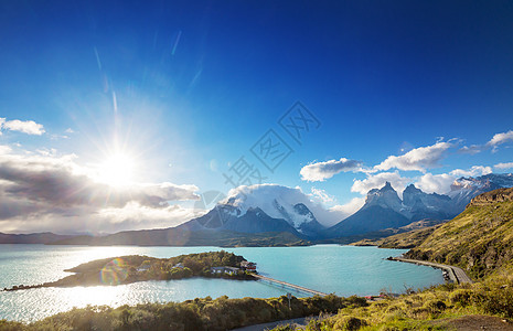 智利托雷斯德尔帕西公园美丽的山景世界著名的徒步旅行地区图片