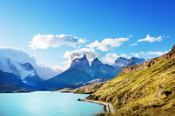 智利托雷斯德尔帕西公园美丽的山景世界著名的徒步旅行地区图片