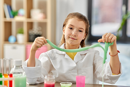 科学,童年化学女孩家里的实验室玩黏液女孩家里的实验室玩黏液图片