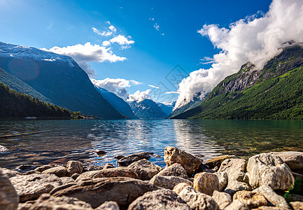 美丽的自然挪威自然景观洛瓦尼特湖洛达尔山谷图片