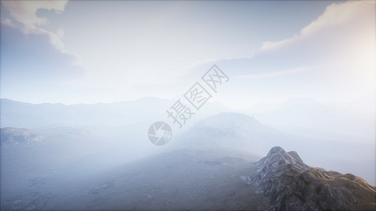 火山火山口景观与雾图片