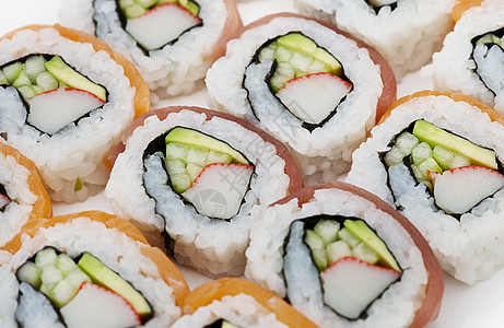 寿司卷品种接近白色背景图片