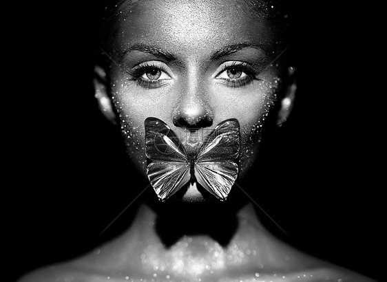 美丽女人与蝴蝶的艺术肖像图片