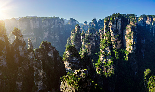 中国著名的旅游景点张家界石柱悬崖山日出湖南武陵源,中国张家界山脉,中国图片