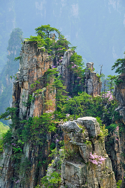 湖南张家界石柱崖山地貌景观图片