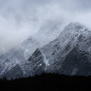 惊人的细节景观图像的雪帽笔YrOle文山雪冬风暴图片