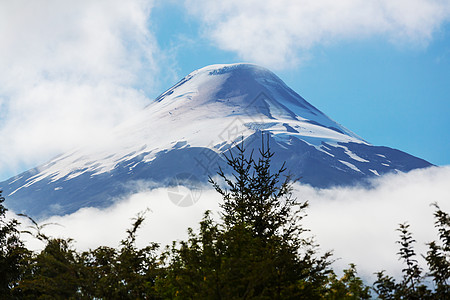 奥索诺火山帕尔克维森特佩雷斯罗萨莱斯,湖区,波多黎各瓦拉斯,智利图片