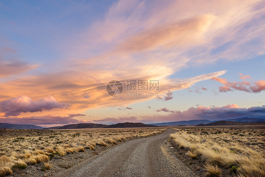 草原的道路荒芜的自然旅行背景高清图片下载 正版图片 摄图网