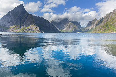 挪威北部洛福滕岛的美丽景观夏天的季节图片