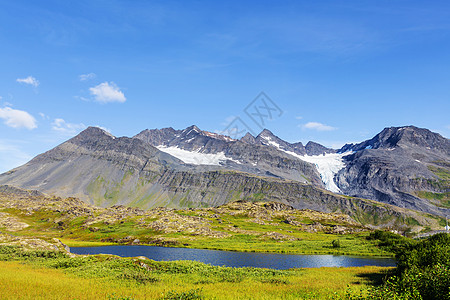 夏天阿拉斯加风景如画的山脉积雪覆盖的地块,冰川岩石峰图片