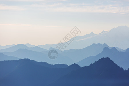 美丽的山峰北级联范围,华盛顿美国图片