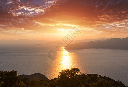 土耳其美丽的海岸线神奇的自然景观沿着荔枝徒步旅行的方式图片