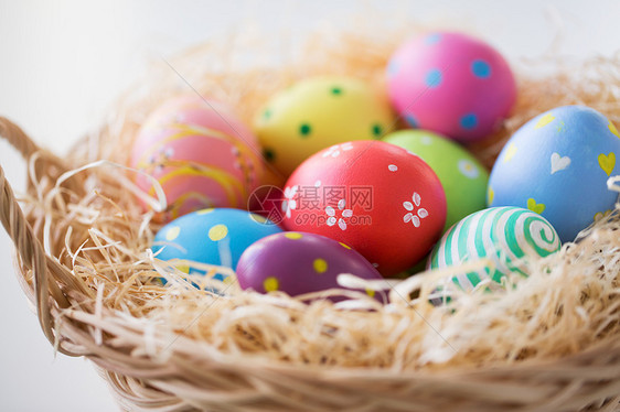 复活节,假日,传统象彩色鸡蛋篮子篮子里彩色复活节彩蛋图片
